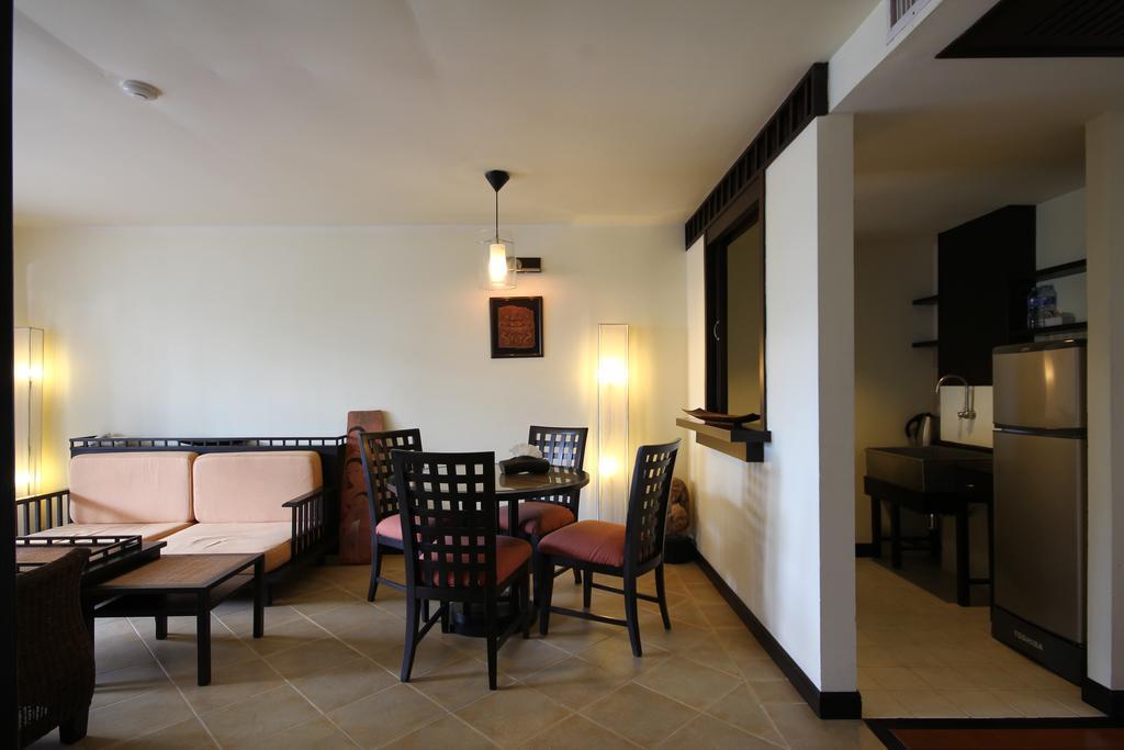 Avantika Boutique Hotel Patong Exterior photo